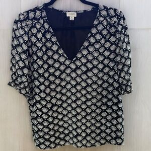 J. Crew Graphic Black and White short Sleeve Blouse sz M